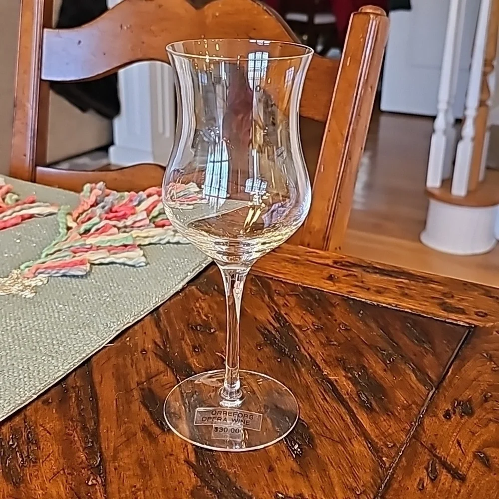 Orrefors Opera White Wine Glass - 8.25